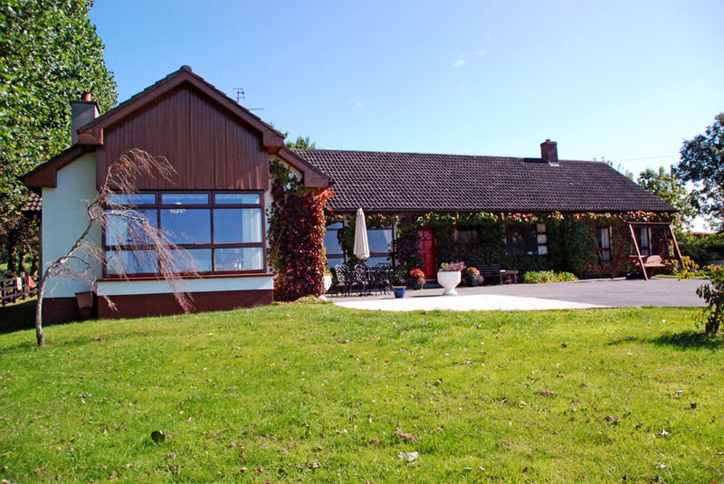 The Bungalow Farmhouse Clomantagh 외부 사진