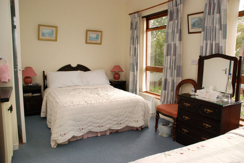 The Bungalow Farmhouse Clomantagh 외부 사진